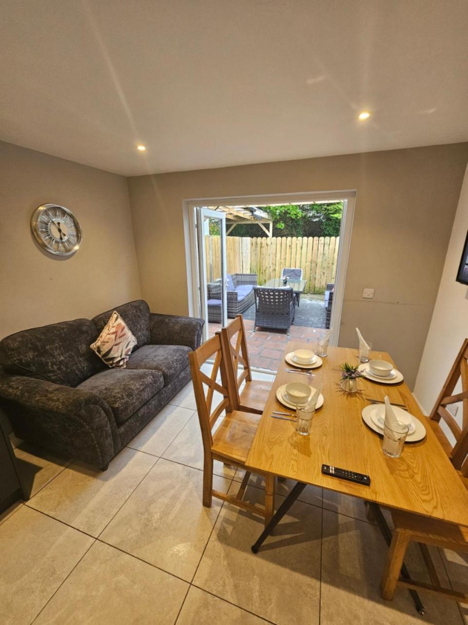7 Eyre Square Lane Apartment Galway Luaran gambar